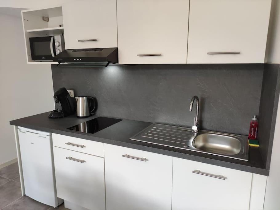 L'Atelier De La Cite - Parking Gratuit Securise Apartment การ์กาซอน ภายนอก รูปภาพ